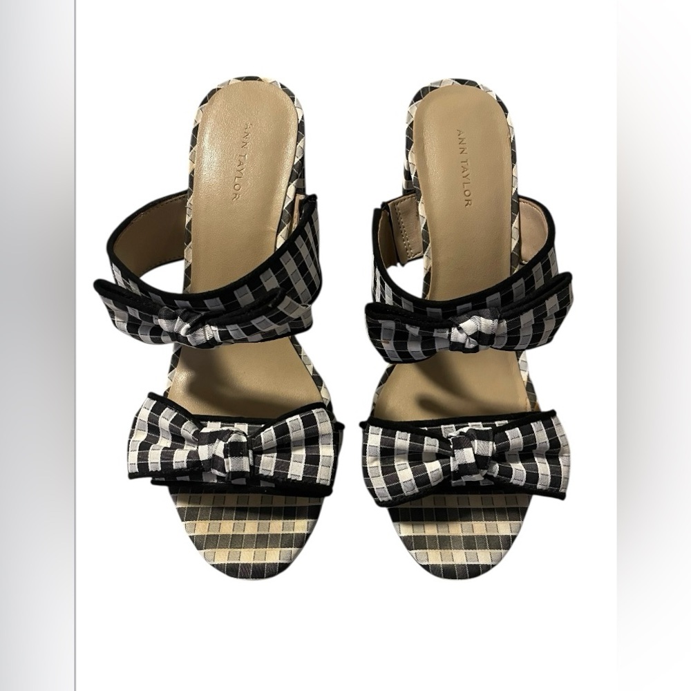 ANN TAYLOR Black & White JANIE Gingham Bow Slip On 3" Stack Heel Sandals Size 7 - Picture 4 of 8